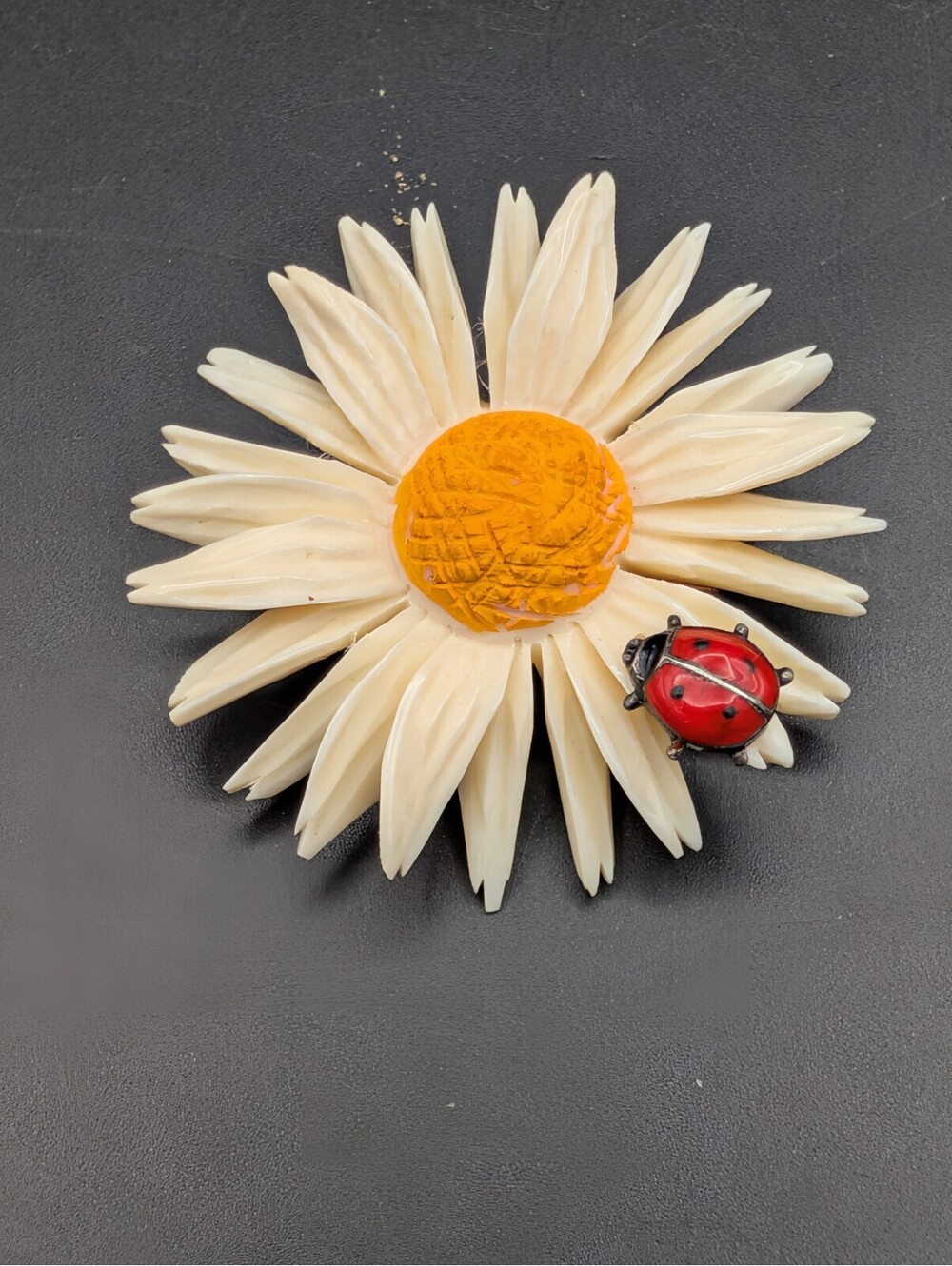 Vintage Celluloid Daisy Flower Brooch Ladybug 1940s MCM Cream Plastic Pin
